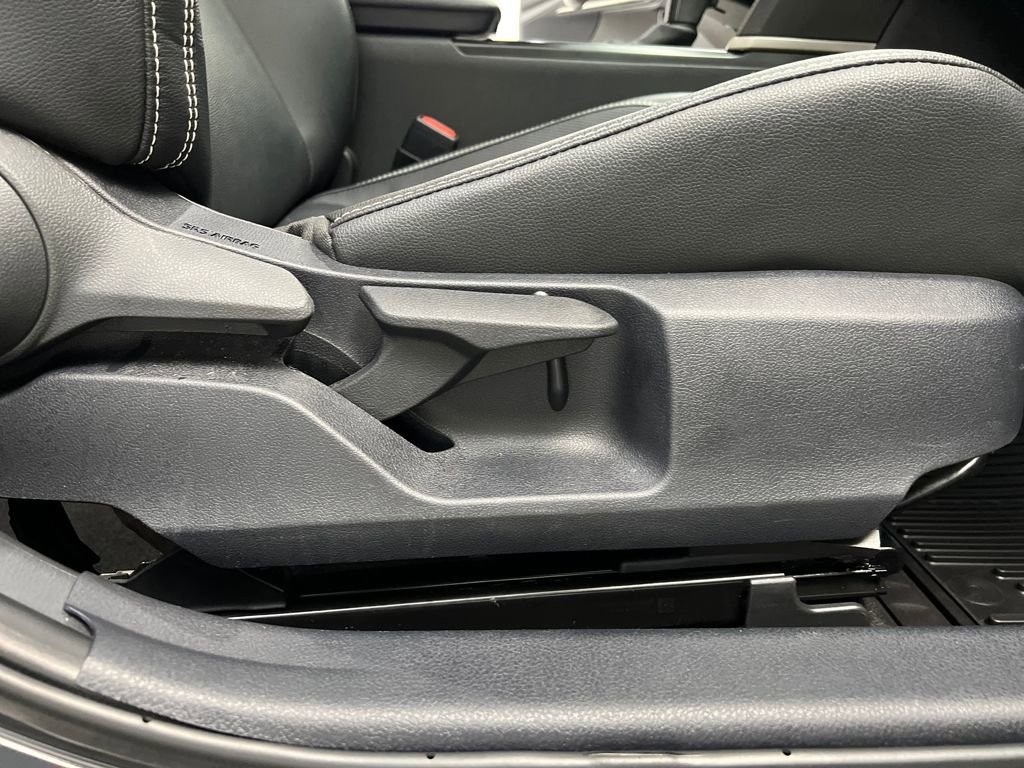 Used 2025 Toyota Camry SE FWD image 20