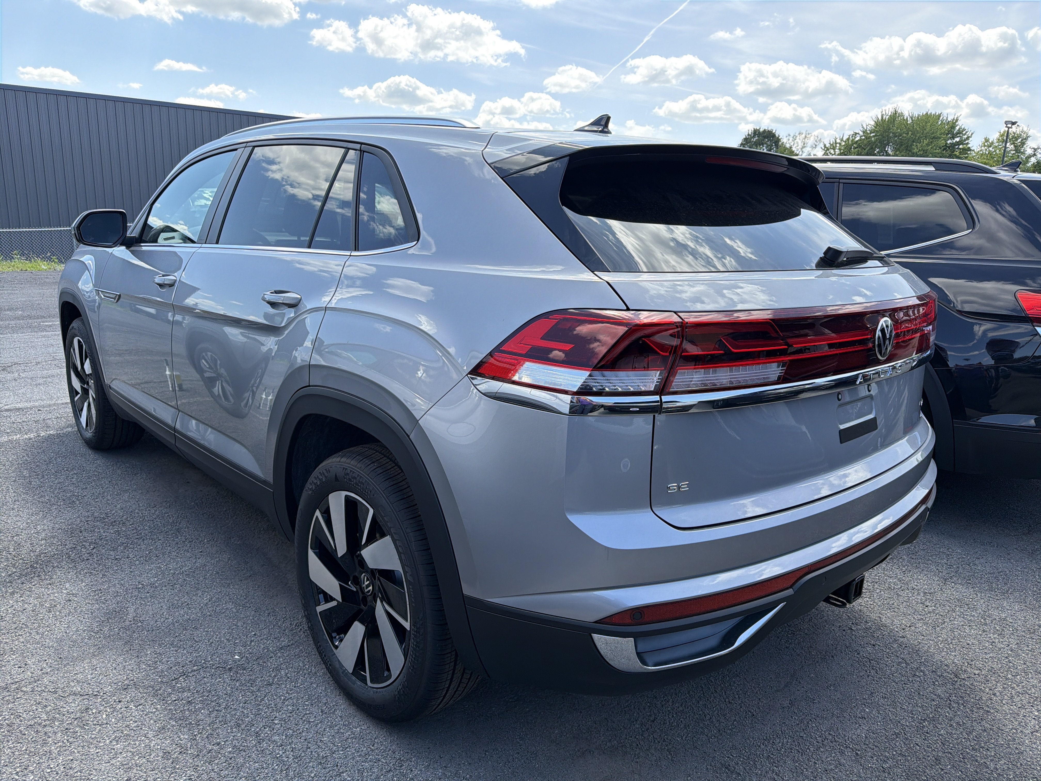 New 2026 Volkswagen Atlas Cross Sport SE AWD/4WD image 5