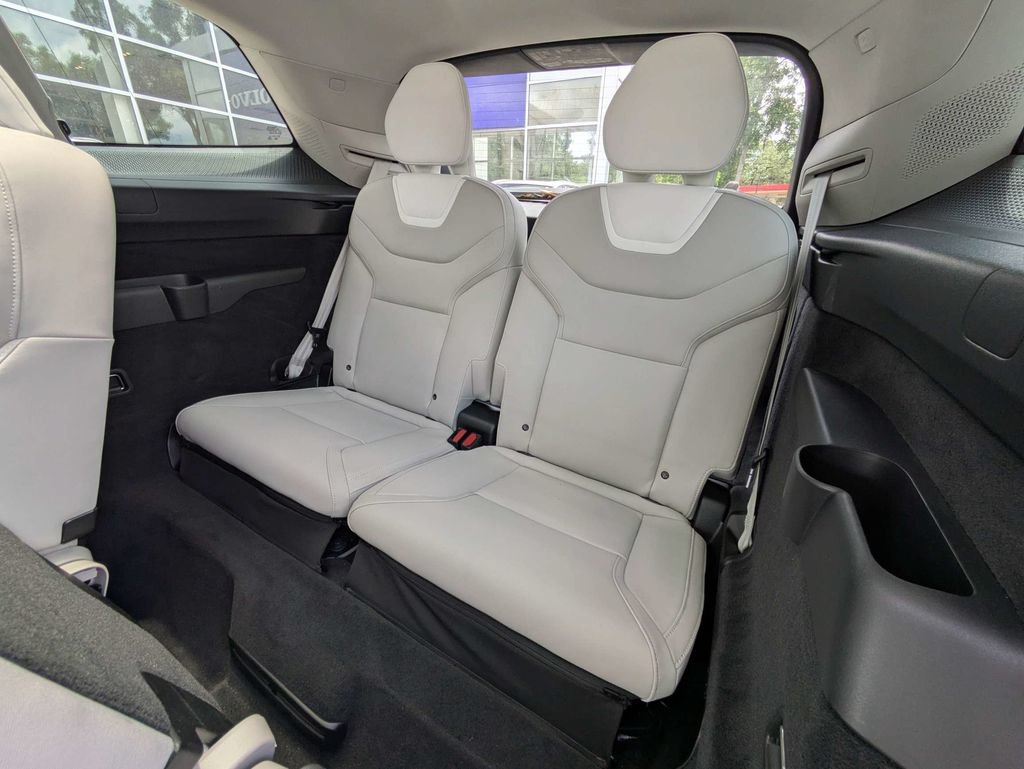 Certified 2025 Volvo EX90 Ultra AWD/4WD image 19