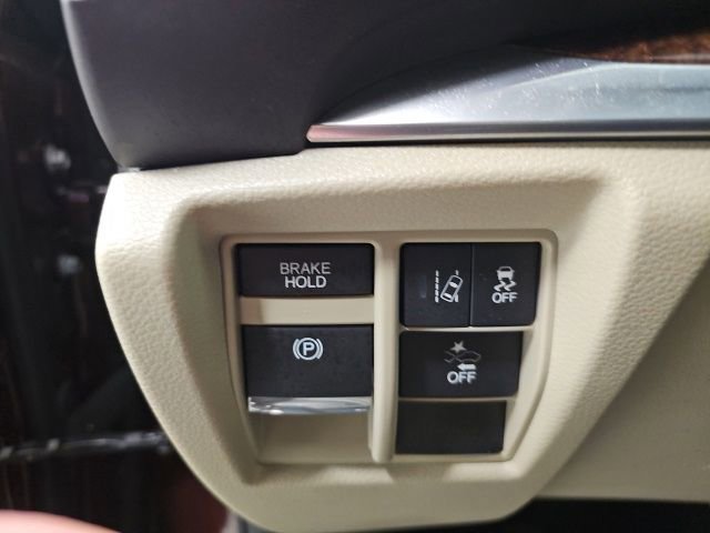 Used 2017 Acura MDX SH-AWD image 17