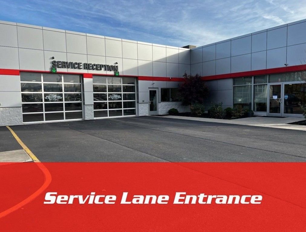 Used 2024 Toyota Camry LE AWD/4WD image 10