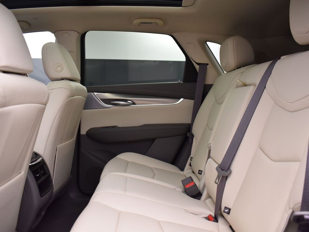 New 2025 Cadillac XT5 Premium Luxury w/ LPO, Floor Liner Package image 25