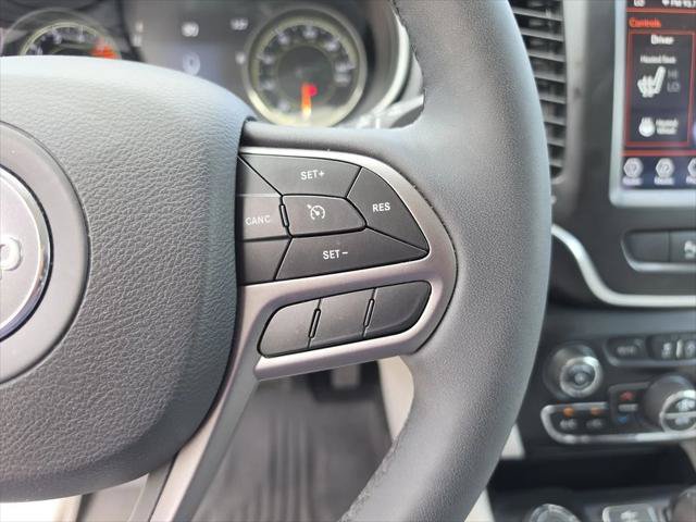 Certified 2022 Jeep Cherokee Latitude Lux w/ Sun & Sound Group AWD/4WD image 29