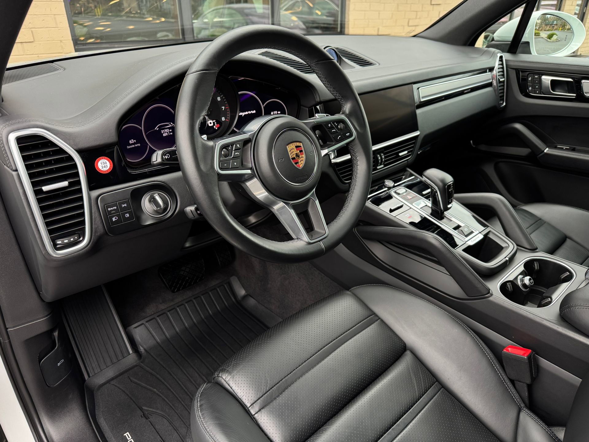 Used 2023 Porsche Cayenne Platinum Edition AWD/4WD image 40