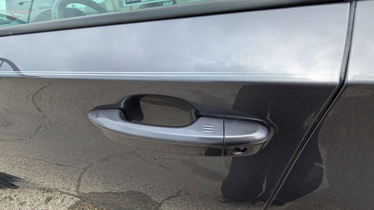 Used 2018 Honda Accord Sport image 16