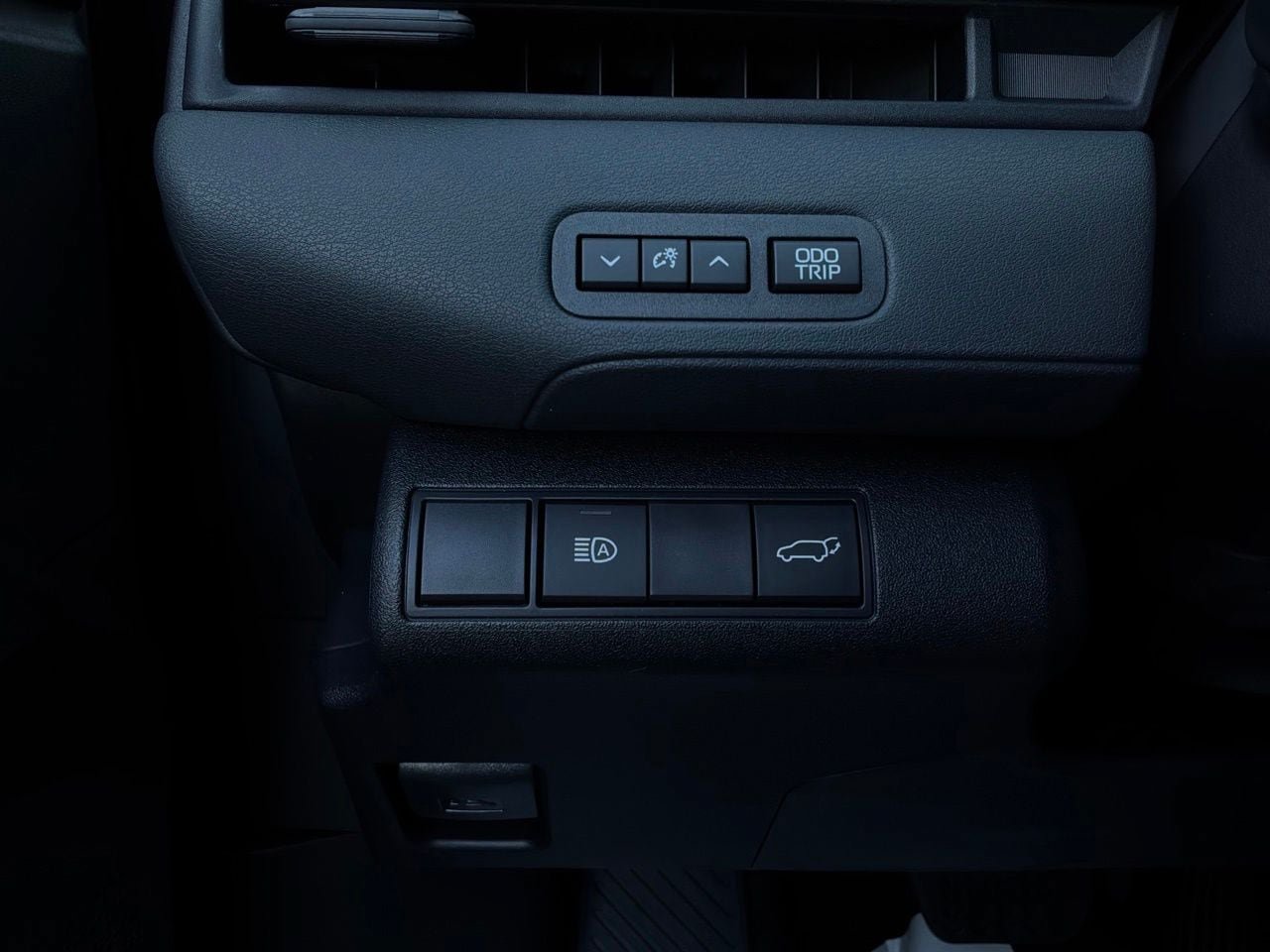 New 2026 Toyota C-HR AWD/4WD image 20