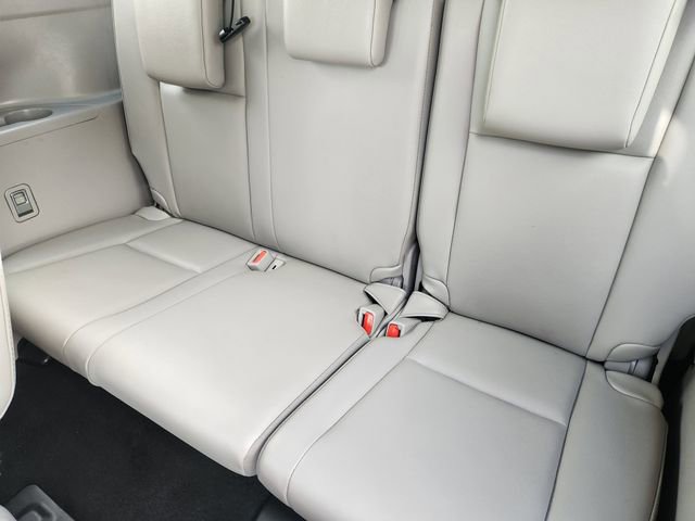 Used 2019 Toyota Highlander XLE image 24