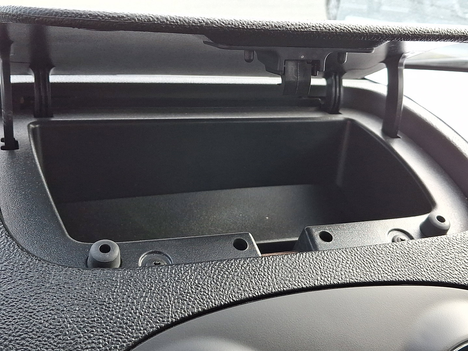 Used 2010 Chevrolet HHR LS image 25