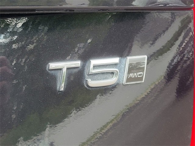 Used 2022 Volvo XC90 T5 Momentum w/ Climate Package image 12