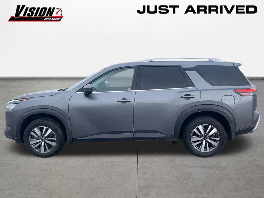 Certified 2023 Nissan Pathfinder SL w/ Lighting Package (N92) image 8