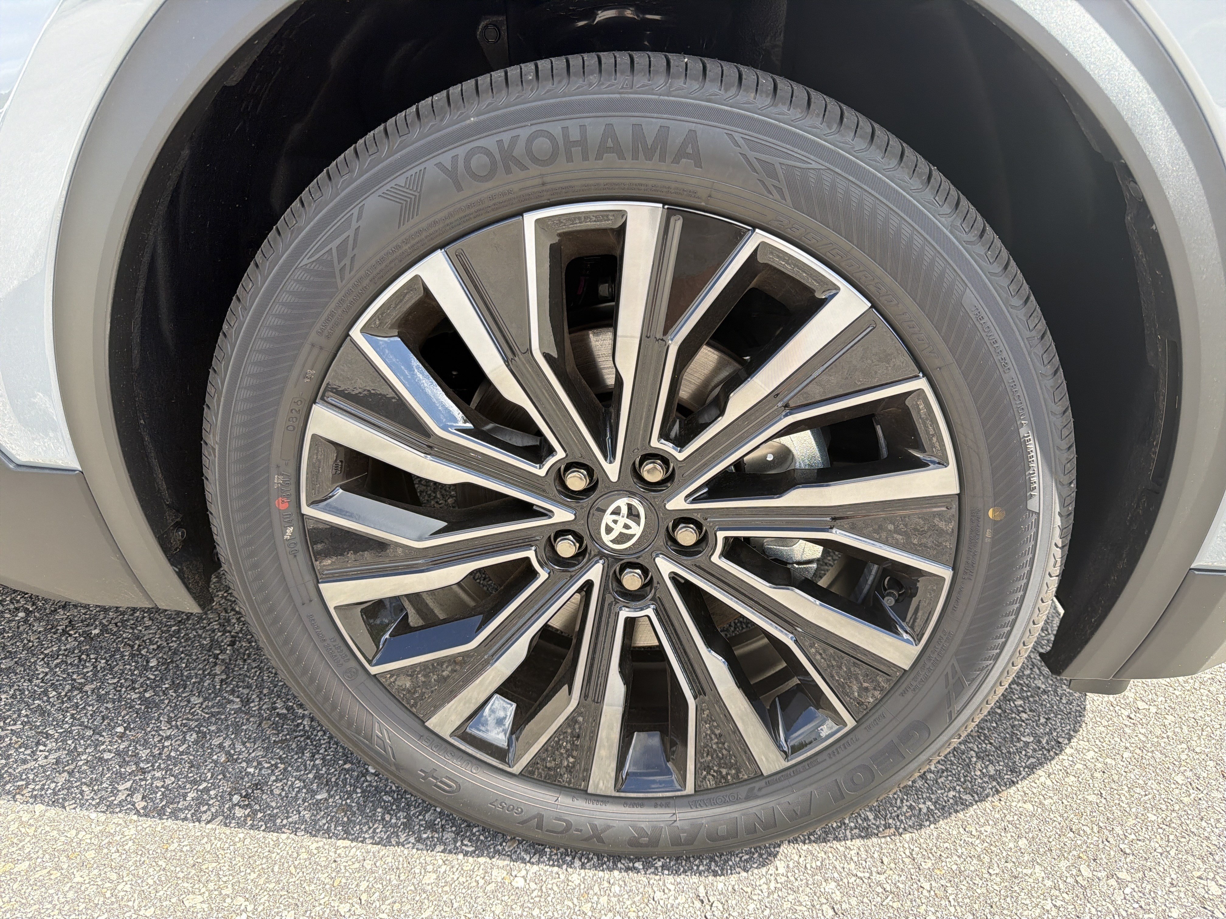 New 2026 Toyota C-HR AWD/4WD image 12