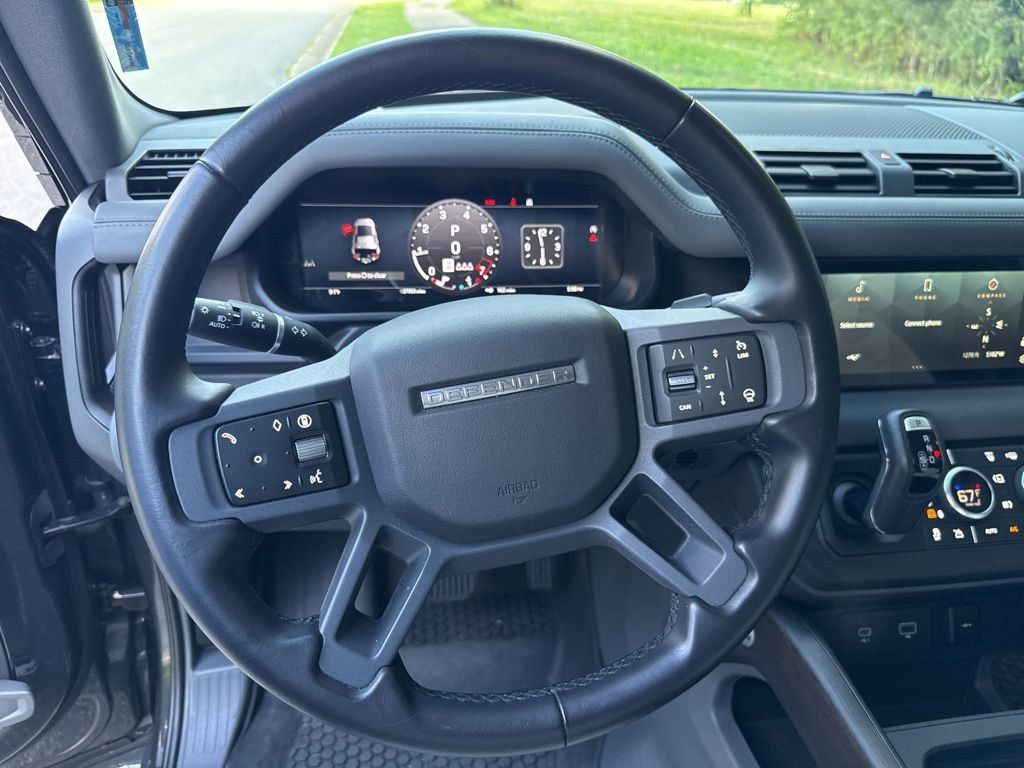 Used 2024 Land Rover Defender 110 X-Dynamic SE AWD/4WD image 16