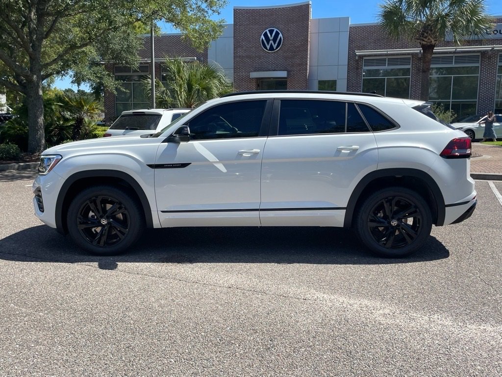 New 2026 Volkswagen Atlas Cross Sport SEL R-Line image 25
