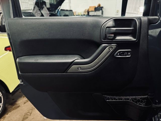 Used 2018 Jeep Wrangler Sport image 11