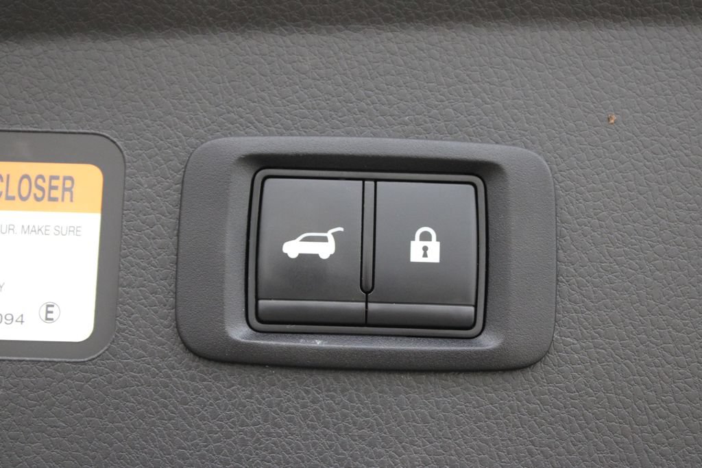 Used 2025 Mitsubishi Eclipse Cross SEL AWD/4WD image 29