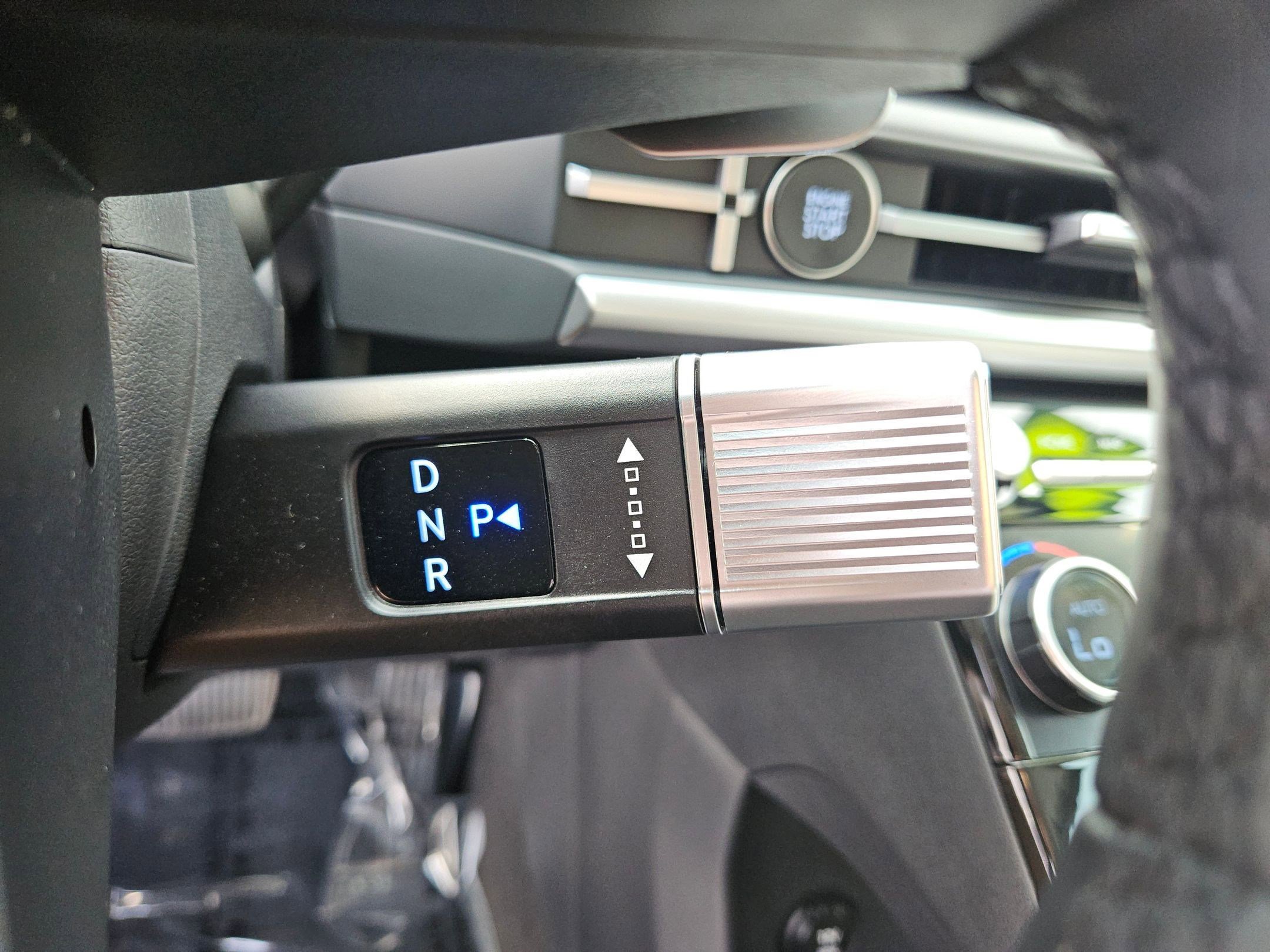 Used 2025 Hyundai Santa Fe XRT image 13