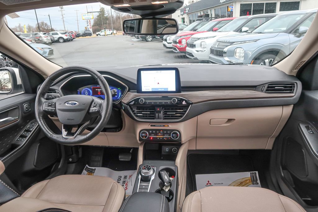 Used 2020 Ford Escape Titanium w/ Titanium Premium Package 2.0 image 19