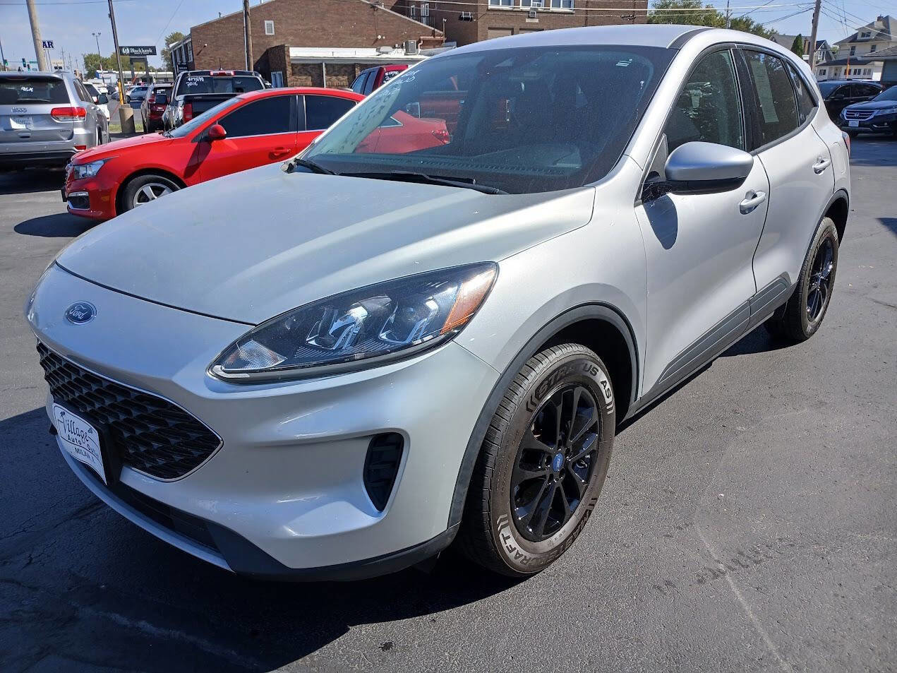 Used 2020 Ford Escape SE image 1