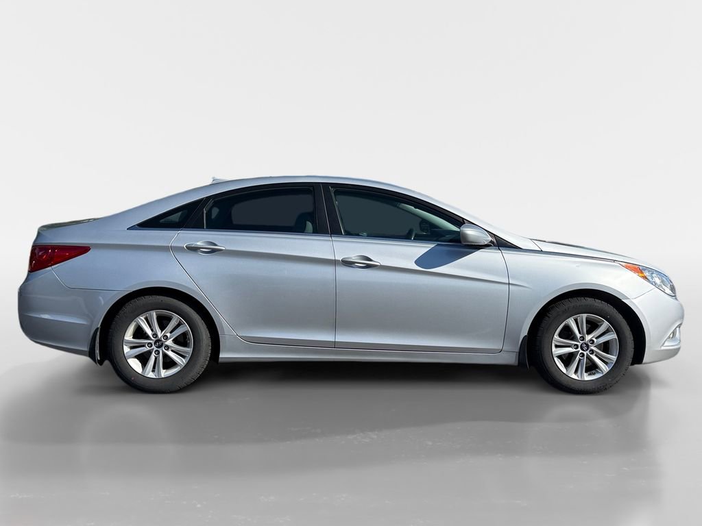 Used 2013 Hyundai Sonata GLS w/ Popular Equipment Pkg image 3