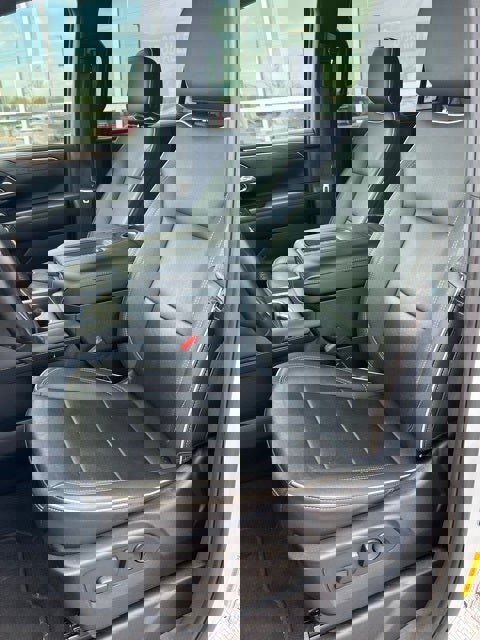 Used 2023 Chevrolet Suburban Premier image 12