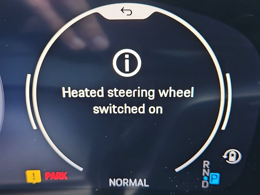 Certified 2025 Porsche Macan 4 Electric AWD/4WD image 25