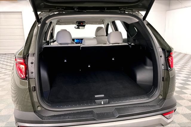 Used 2025 Hyundai Tucson SEL AWD/4WD image 37