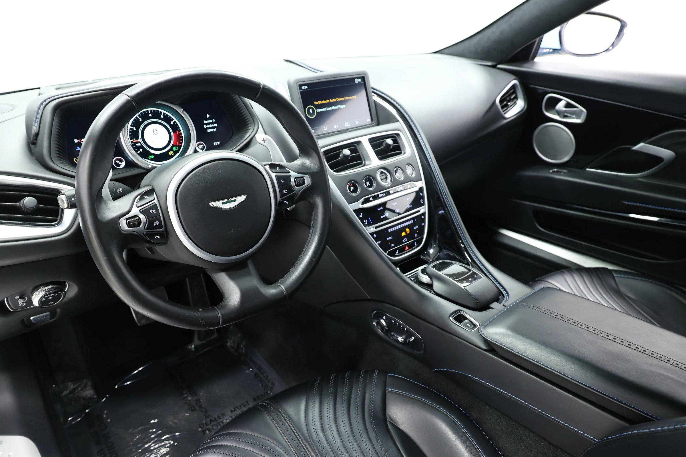 Used 2018 Aston Martin DB11 V12 image 2