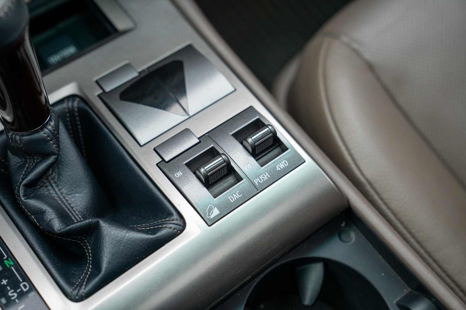 Used 2018 Lexus GX 460 image 20