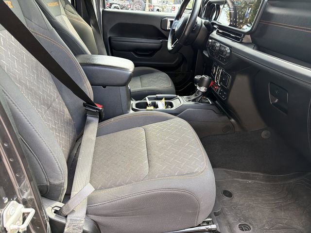 Used 2024 Jeep Gladiator Mojave w/ Convenience Group AWD/4WD image 12