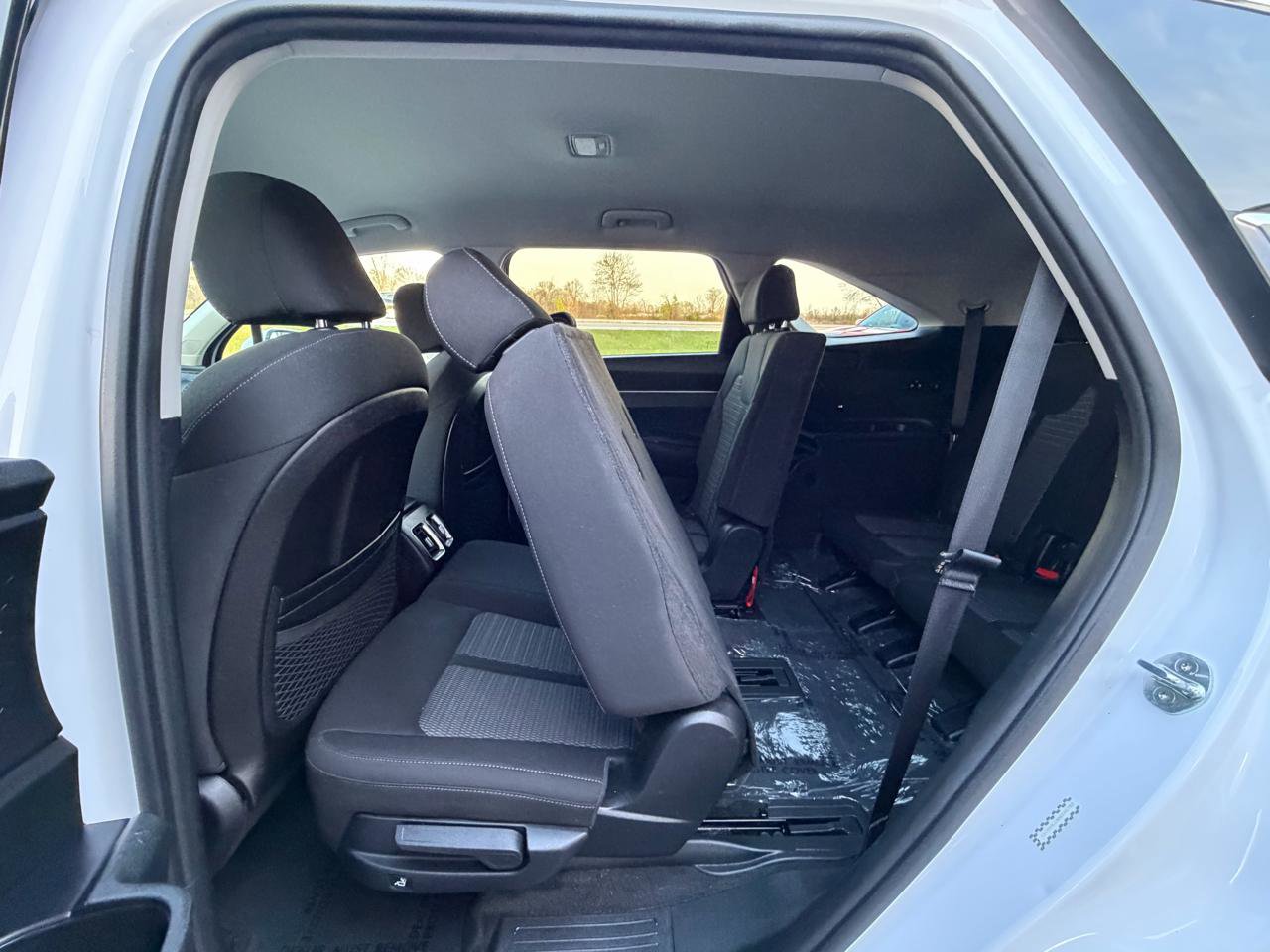 Used 2021 Kia Sorento LX FWD image 24