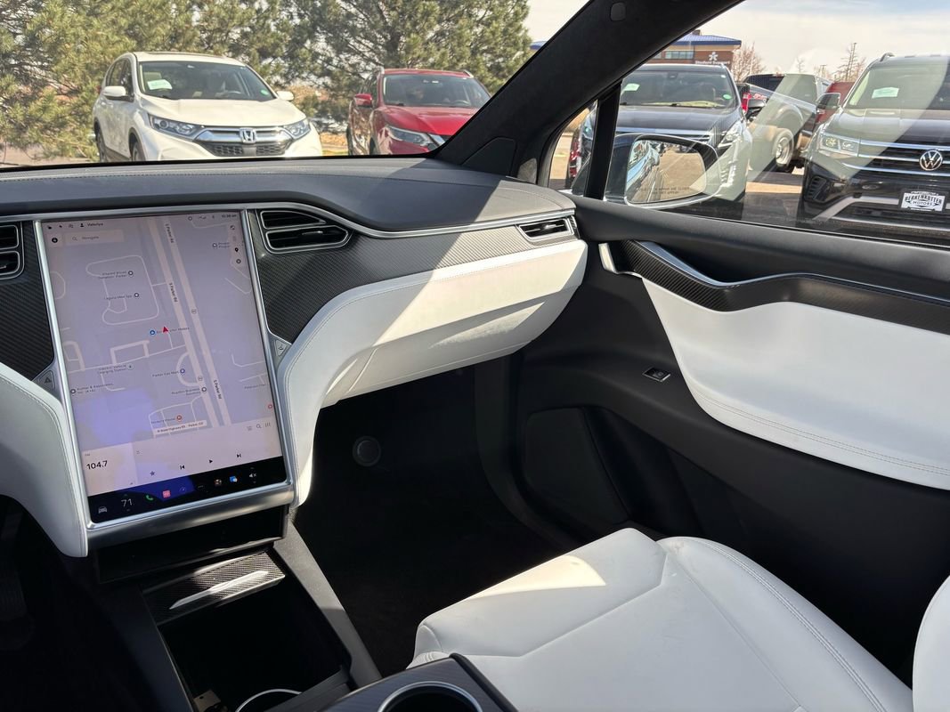 Used 2017 Tesla Model X 75D image 22