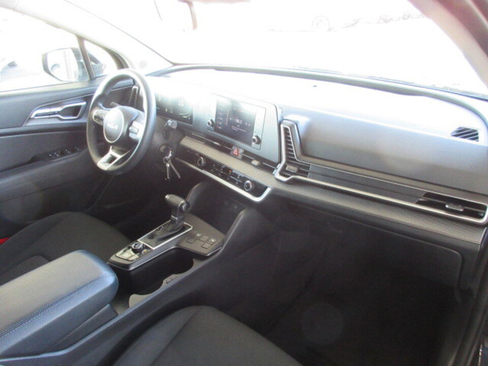 Used 2024 Kia Sportage LX image 27