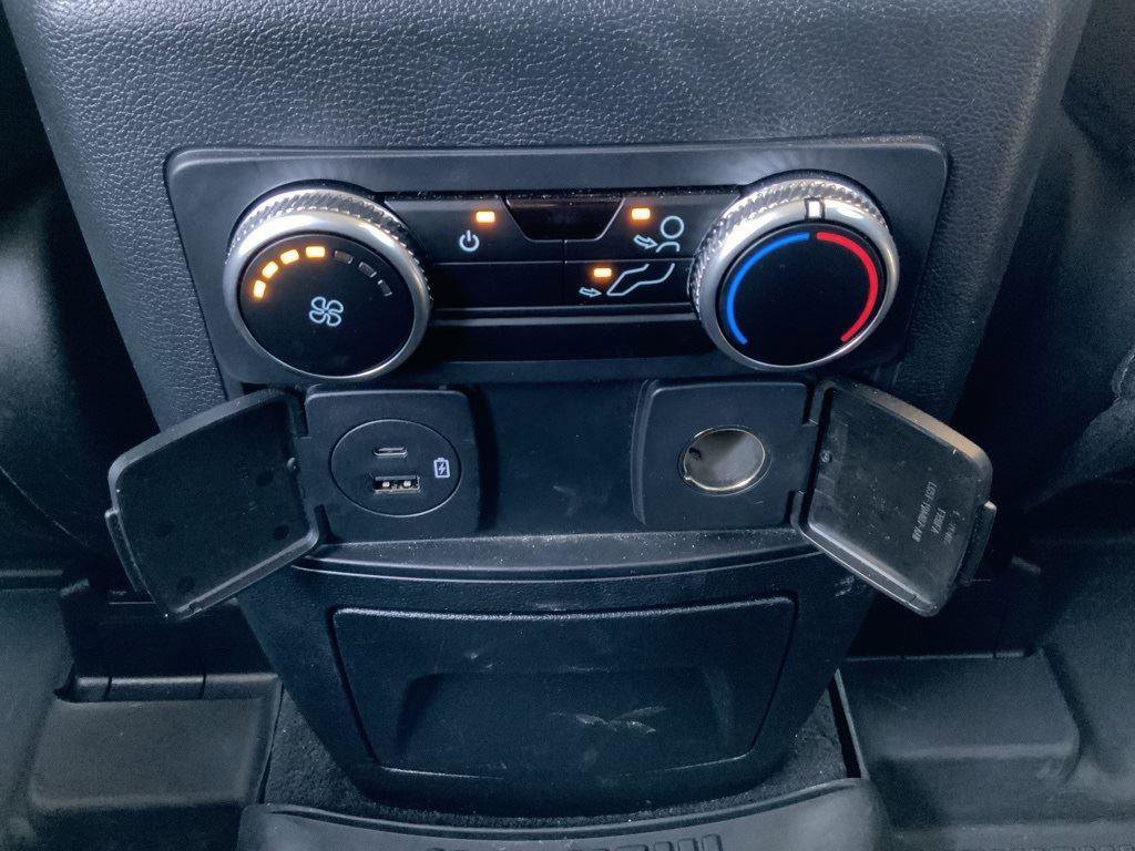 Used 2022 Ford Explorer XLT image 60