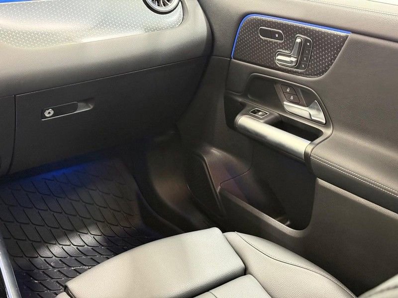 New 2025 Mercedes-Benz GLA 250 4MATIC image 8