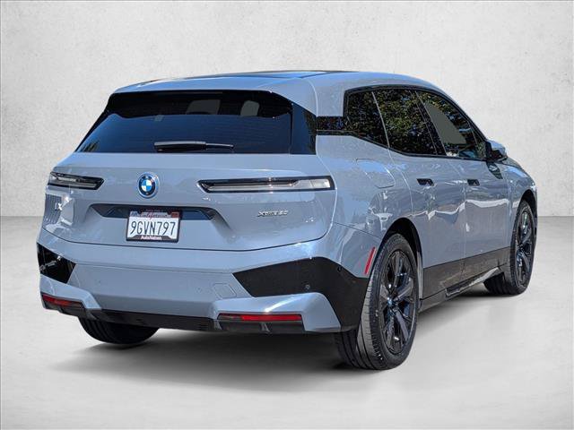 Used 2024 BMW iX xDrive50 w/ Premium Package AWD/4WD image 5