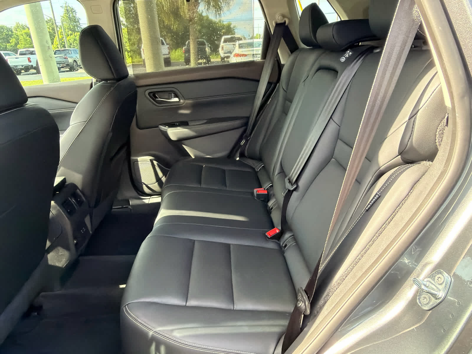 Used 2023 Nissan Rogue SL w/ SL Premium Package AWD/4WD image 10