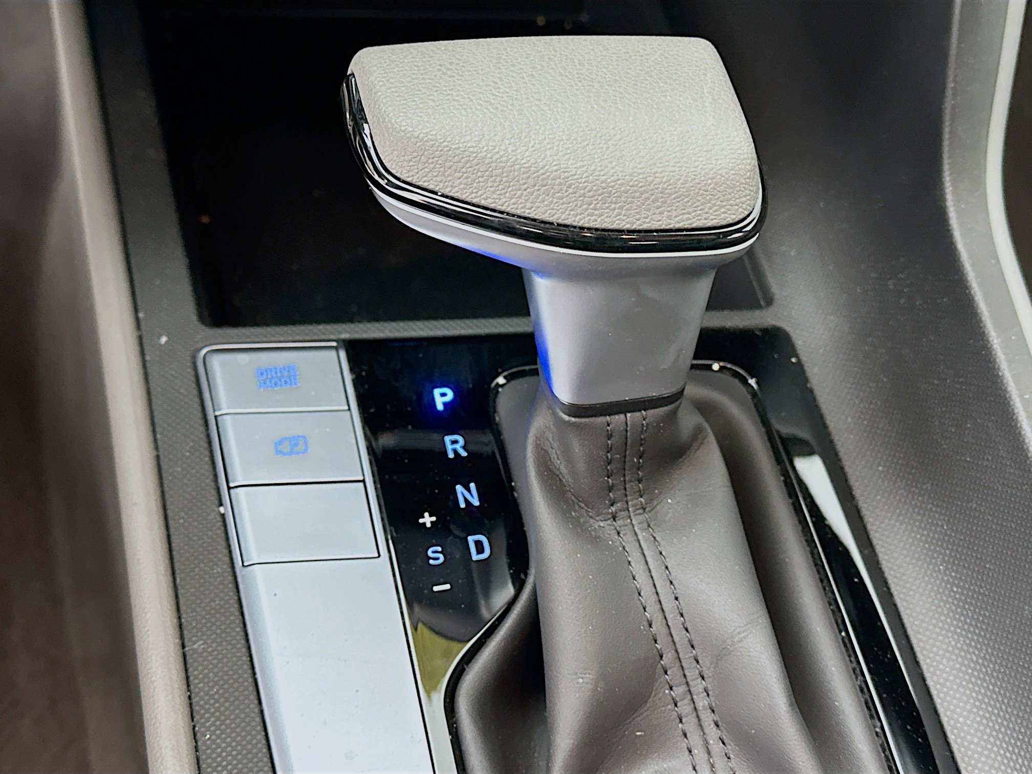 Used 2024 Hyundai Elantra SEL image 22