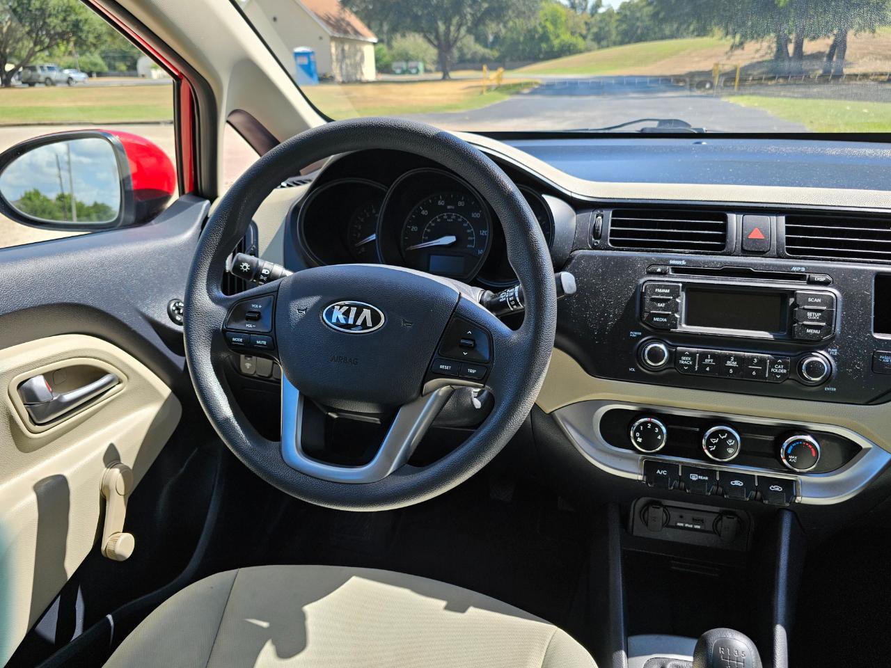 Used 2013 Kia Rio LX image 28