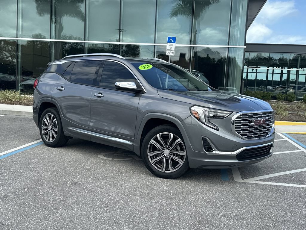 Used 2020 GMC Terrain Denali w/ Denali Premium Package image 2