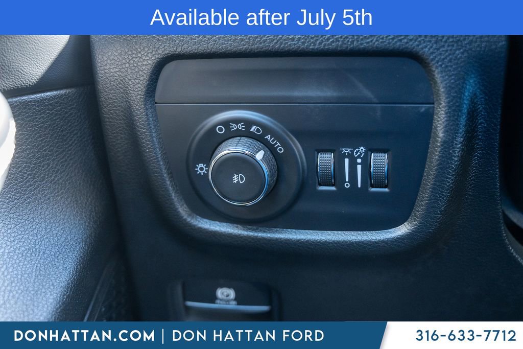 Used 2023 Jeep Grand Cherokee L Limited AWD/4WD image 15