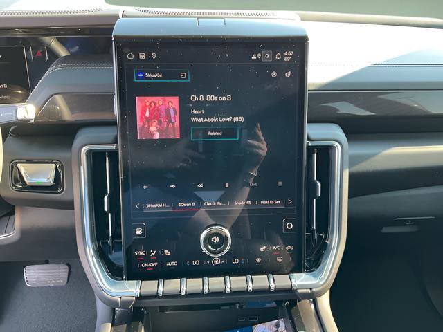 Certified 2025 GMC Yukon XL Elevation image 13