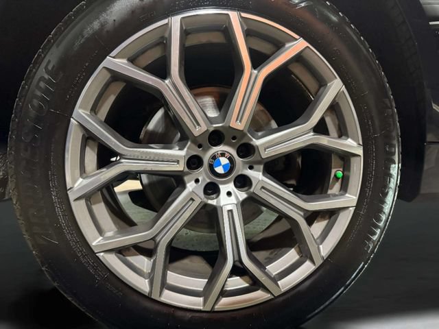 Used 2024 BMW X7 xDrive40i AWD/4WD image 34