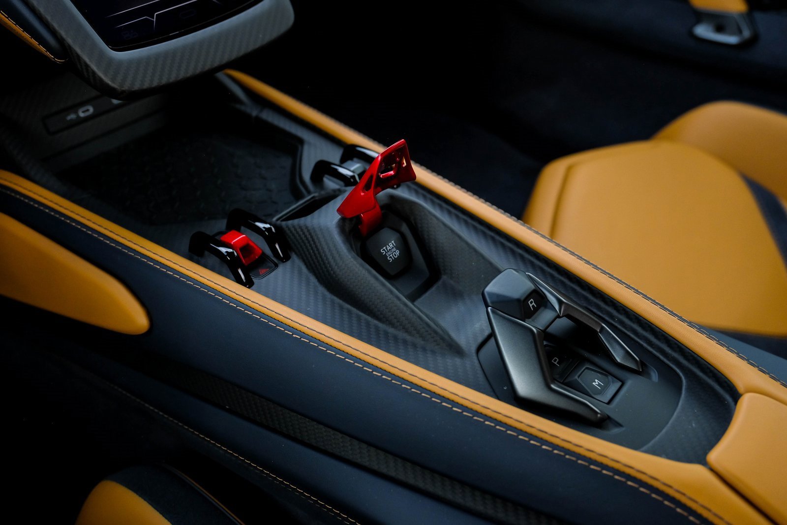 Used 2025 Lamborghini Revuelto image 26