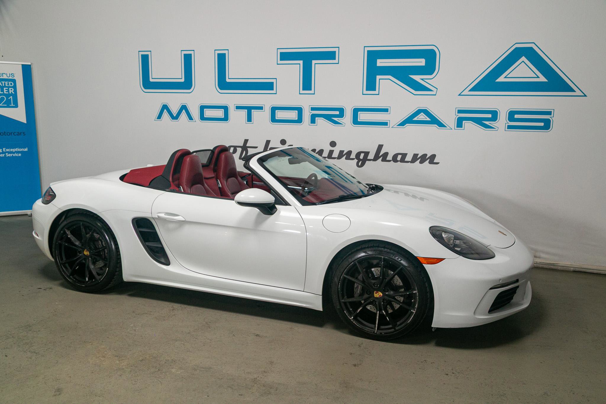 Used 2017 Porsche 718 Boxster RWD image 15