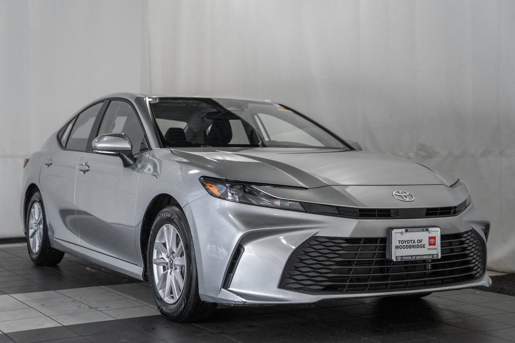 Used 2025 Toyota Camry LE image 1