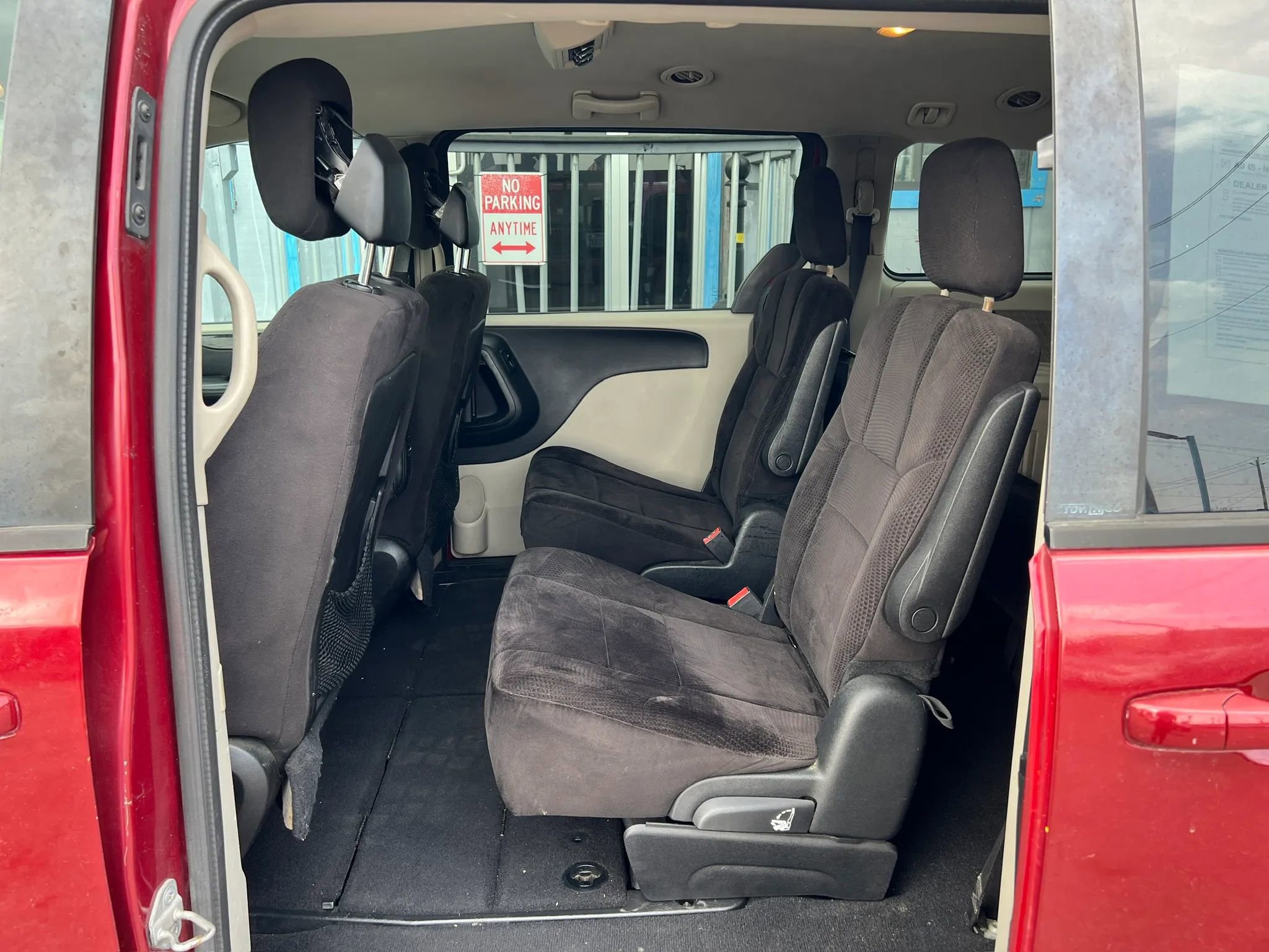 Used 2014 Dodge Grand Caravan SXT image 13