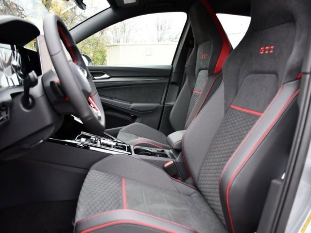 New 2026 Volkswagen GTI SE FWD image 14