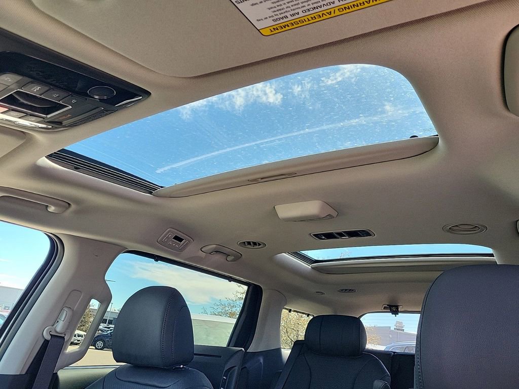 New 2025 Kia Carnival SX Prestige image 12