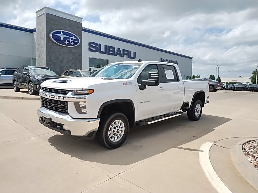 Used 2022 Chevrolet Silverado 2500 LT w/ Convenience Package AWD/4WD image 3