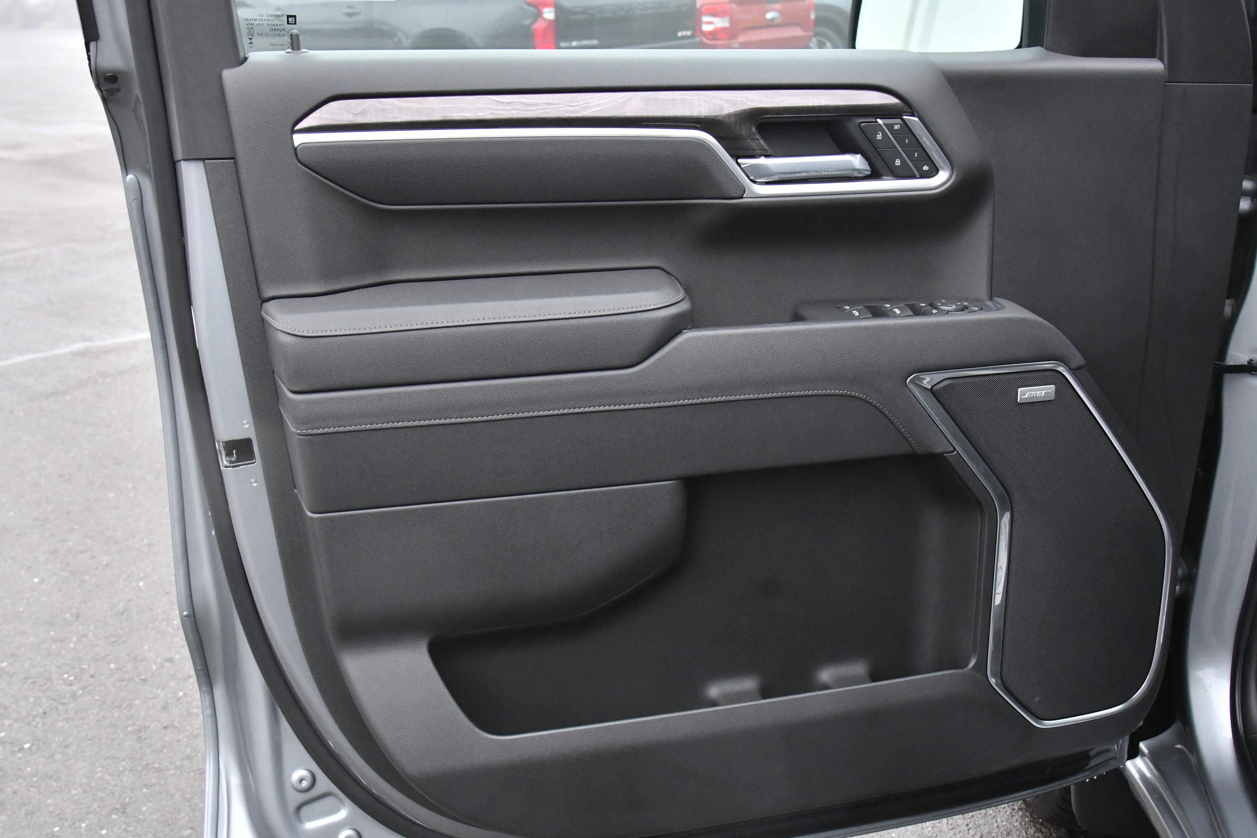 Used 2025 Chevrolet Silverado 1500 LTZ w/ Technology Package image 16